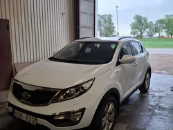 Vit Begagnad 2012 Kia Sportage EX SUV | 50 000 kr (Bra pris)