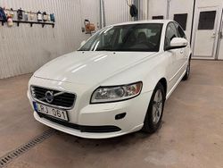 Vit Begagnad 2011 Volvo S40 Sedan | 89 500 kr (Dyr)