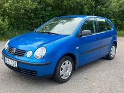 Ljusblå (blå) Begagnad 2004 VW Polo Basis Halvkombi | 29 000 kr