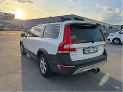 Vit Begagnad 2014 Volvo XC70 Momentum SUV | 104 990 kr (Marknadspris)