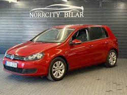 Röd Begagnad 2010 VW Golf VI Halvkombi | 53 800 kr (Marknadspris)