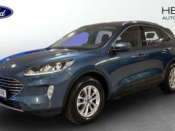 Blå (blue) Begagnad 2023 Ford Kuga Titanium SUV | 254 900 kr (Marknadspris)