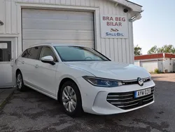 Vit Ny 2025 VW Passat Business Kombi | 469 000 kr (Bra pris)