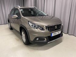 Grå Begagnad 2017 Peugeot 2008 Allure SUV | 119 900 kr (Marknadspris)