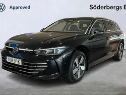 Svart Begagnad 2024 VW Passat Business Kombi | 369 000 kr (Dyr)