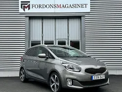 Grå Begagnad 2015 Kia Carens Minibuss | 118 800 kr (Marknadspris)
