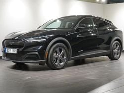Svart Begagnad 2022 Ford Mustang Mach-E Standard Range SUV | 339 900 kr (Superpris)