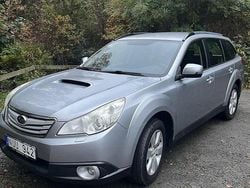 Silver Begagnad 2012 Subaru Outback SUV | 98 000 kr (Marknadspris)