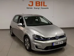 Silver Begagnad 2015 VW e-Golf Halvkombi | 119 900 kr (Marknadspris)