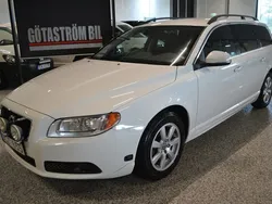 Vit Begagnad 2013 Volvo V70 Momentum Kombi | 125 000 kr (Marknadspris)