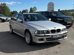 Silver Begagnad 2001 BMW 530 Kombi | 40 000 kr