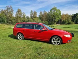 Röd Begagnad 2010 Volvo V70 Momentum Kombi | 52 000 kr (Lite dyr)