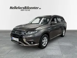 Brun Begagnad 2016 Mitsubishi Outlander P-HEV SUV | 208 500 kr (Lite dyr)