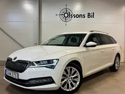 Vit Begagnad 2020 Skoda Superb Kombi | 269 800 kr (Marknadspris)