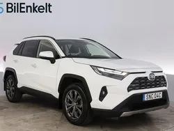 Vit Begagnad 2023 Toyota RAV4 Hybrid Executive SUV | 428 900 kr (Marknadspris)