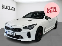 Vit Begagnad 2018 Kia Stinger 3 Halvkombi | 294 500 kr (Marknadspris)