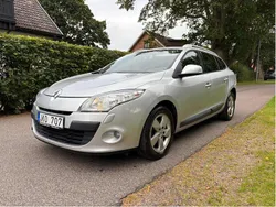 Silver Begagnad 2012 Renault Mégane GrandTour Kombi | 59 000 kr (Marknadspris)