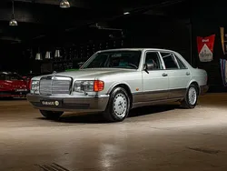Begagnad 1989 Mercedes 560 Sedan | 209 560 kr