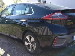 Svart Begagnad 2017 Hyundai Ioniq Premium Sedan | 105 000 kr (Bra pris)