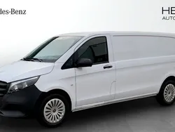 Vit (white) Ny 2024 Mercedes Vito Minibuss | 524 875 kr (Marknadspris)