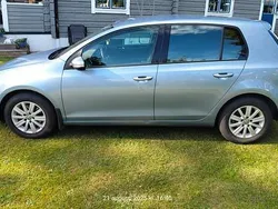 Blå Begagnad 2010 VW Golf VI Halvkombi | 53 000 kr (Marknadspris)