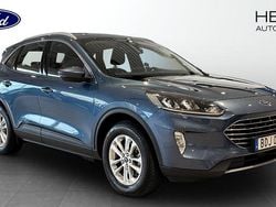 Blå (blue) Begagnad 2023 Ford Kuga Titanium SUV | 254 900 kr (Marknadspris)