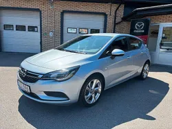Magnetic silver metallic Begagnad 2015 Opel Astra Enjoy Halvkombi | 109 500 kr (Marknadspris)