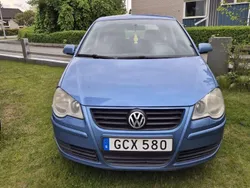 Blå Begagnad 2008 VW Polo Comfortline Halvkombi | 24 000 kr