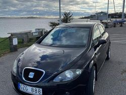 Svart Begagnad 2008 Seat Leon Halvkombi | 24 900 kr (Superpris)