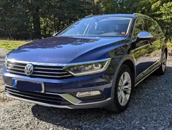 Blå Begagnad 2018 VW Passat Alltrack Kombi | 194 000 kr (Marknadspris)