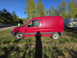 Röd Begagnad 2007 Citroën Berlingo Minibuss | 15 000 kr (Marknadspris)