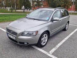 Grön Begagnad 2007 Volvo V50 Momentum Kombi | 24 900 kr