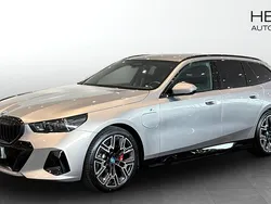 Grå (grey) Begagnad 2025 BMW 530e M Sport Kombi | 649 700 kr (Bra pris)