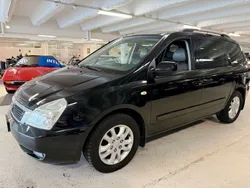 Svart Begagnad 2010 Kia Carnival Minibuss | 39 900 kr
