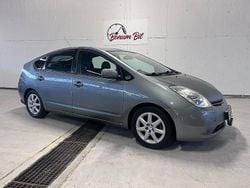 Grön Begagnad 2004 Toyota Prius Halvkombi | 36 900 kr (Marknadspris)
