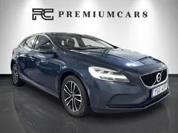 Mörkblå Begagnad 2016 Volvo V40 Momentum Kombi | 119 900 kr (Lite dyr)