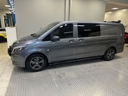 Grå Begagnad 2022 Mercedes Vito Minibuss | 529 000 kr