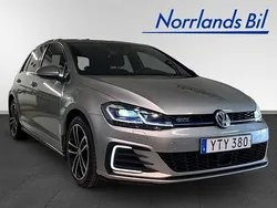 Silver (tungsten silver metallic) Begagnad 2018 VW Golf VII GTE Sedan | 189 000 kr (Marknadspris)
