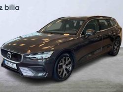 Grå Begagnad 2023 Volvo V60 Kombi | 319 900 kr (Marknadspris)
