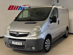 Grå Begagnad 2011 Opel Vivaro Van | 64 900 kr (Marknadspris)