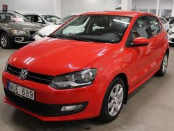 Röd Begagnad 2012 VW Polo Comfortline Halvkombi | 100 000 kr (Marknadspris)