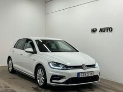 Vit Begagnad 2018 VW Golf VII R-line Halvkombi | 208 800 kr (Marknadspris)
