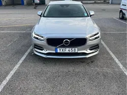 Silver Begagnad 2018 Volvo S90 Momentum Sedan | 219 000 kr (Marknadspris)