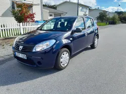 Blå Begagnad 2012 Dacia Sandero Halvkombi | 32 501 kr