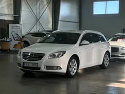 Vit Begagnad 2011 Opel Insignia Edition Kombi | 44 900 kr (Marknadspris)