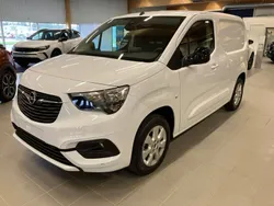 Vit Begagnad 2023 Opel Combo Minibuss | 413 080 kr