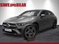 Mörkgrå Begagnad 2023 Mercedes CLA200 Shooting Brake AMG Kombi | 309 900 kr (Superpris)