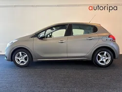 Mörkgrå Begagnad 2015 Peugeot 208 Halvkombi | 79 900 kr (Lite dyr)