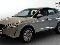 Svart Begagnad 2022 Nissan Qashqai Acenta SUV | 234 900 kr