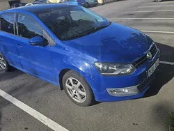 Blå Begagnad 2014 VW Polo Halvkombi | 60 000 kr (Bra pris)